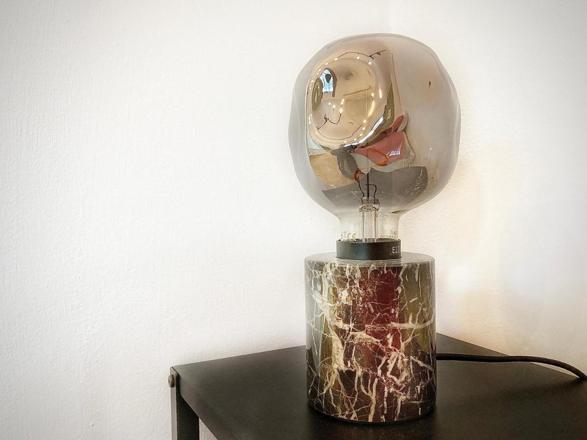 S Q U A Re Palace Gallery//apartment * Bucharest