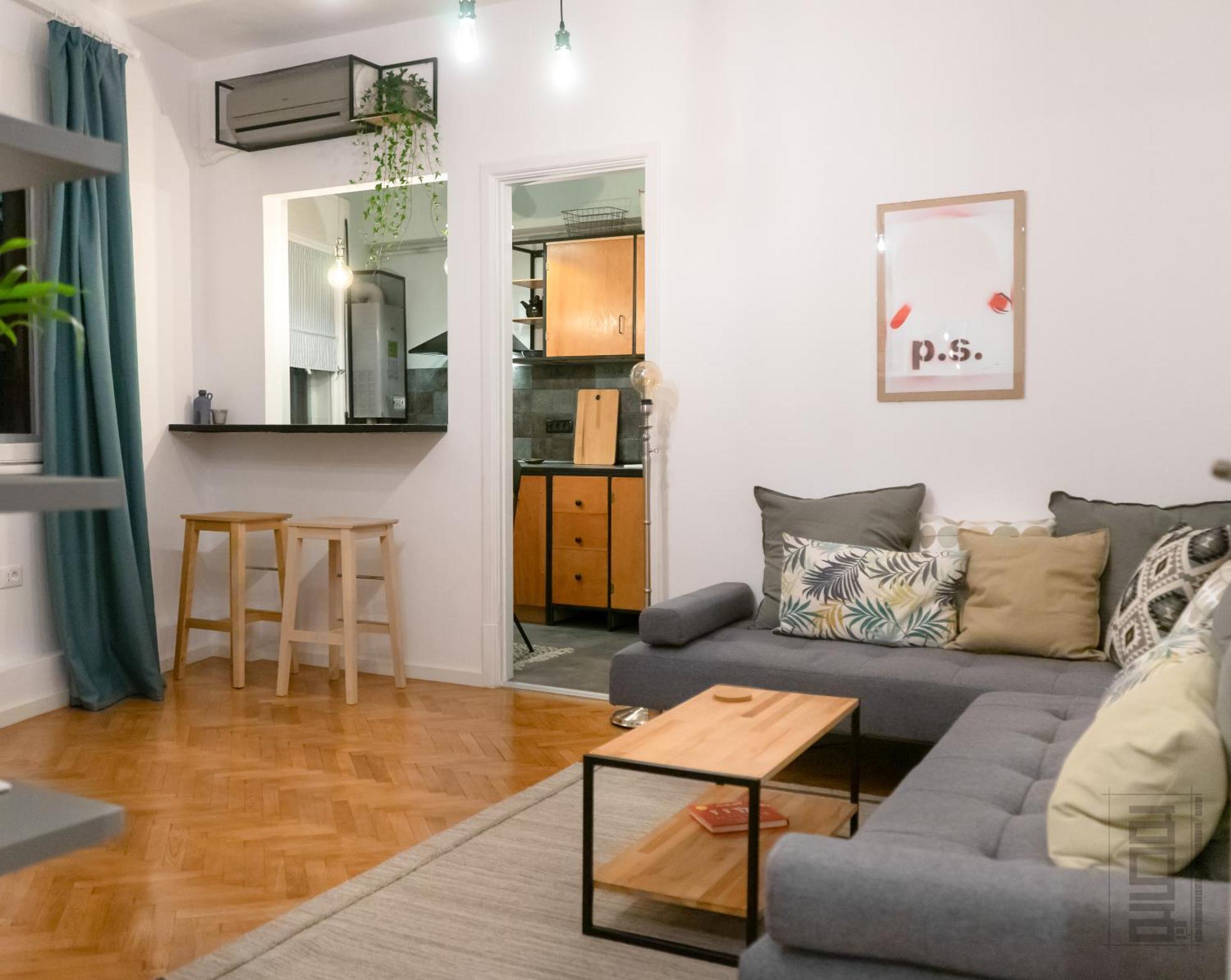 S Q U A Re Palace Gallery//apartment Apartment Bucharest